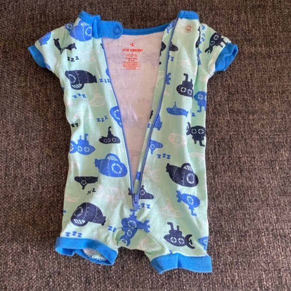 Baby Zipper Onesie 0-3M - Picture 3 of 4